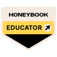 Honeybook professional organizer badge.